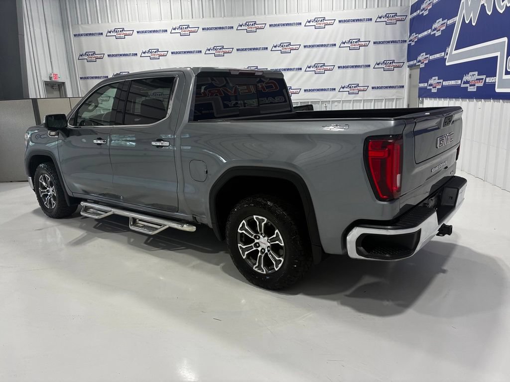 Used 2022 GMC Sierra 1500 SLT w/ SLT Convenience Package AWD/4WD image 4