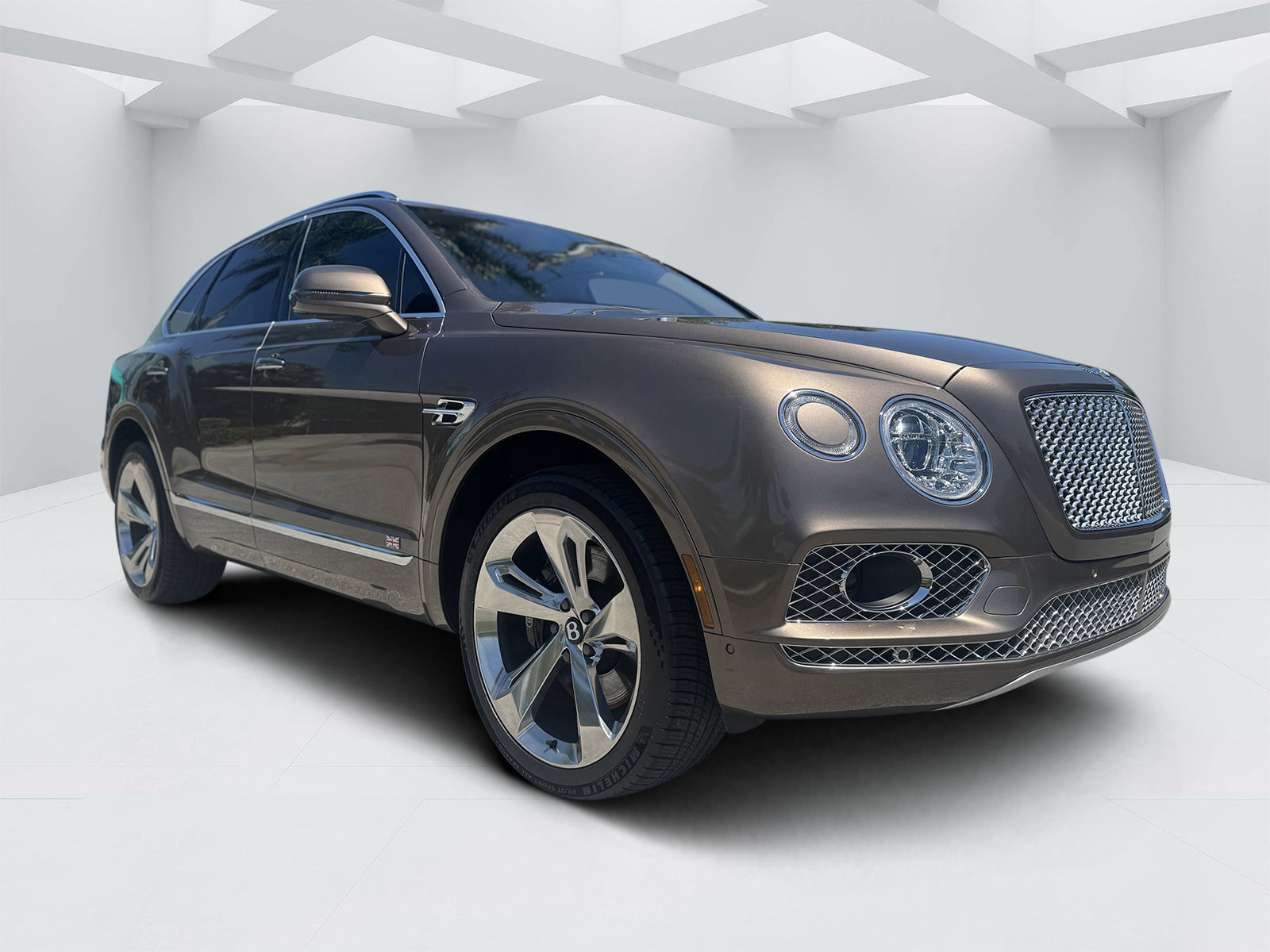 Used 2018 Bentley Bentayga image 11