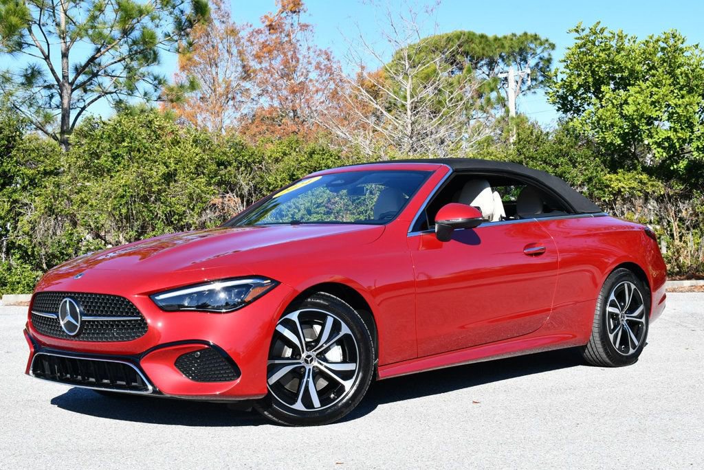 Used 2024 Mercedes-Benz CLE 300 4MATIC Cabriolet image 28