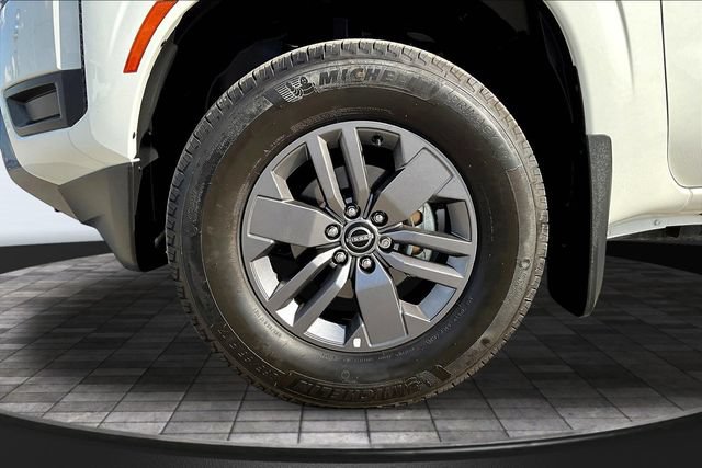 Used 2025 Nissan Frontier SV AWD/4WD image 33