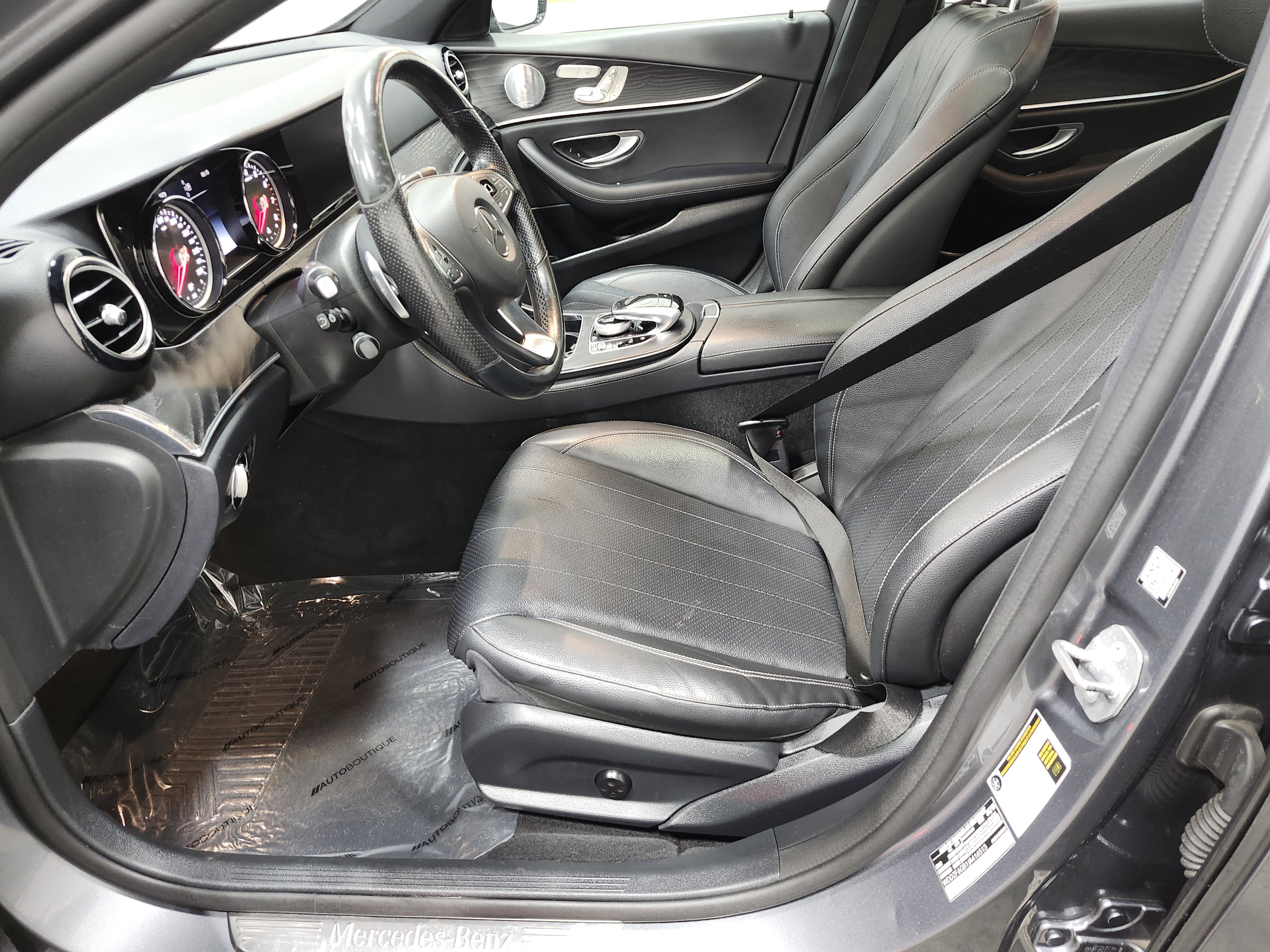 Used 2018 Mercedes-Benz E 400 E 400 w/ Premium 1 Package image 27