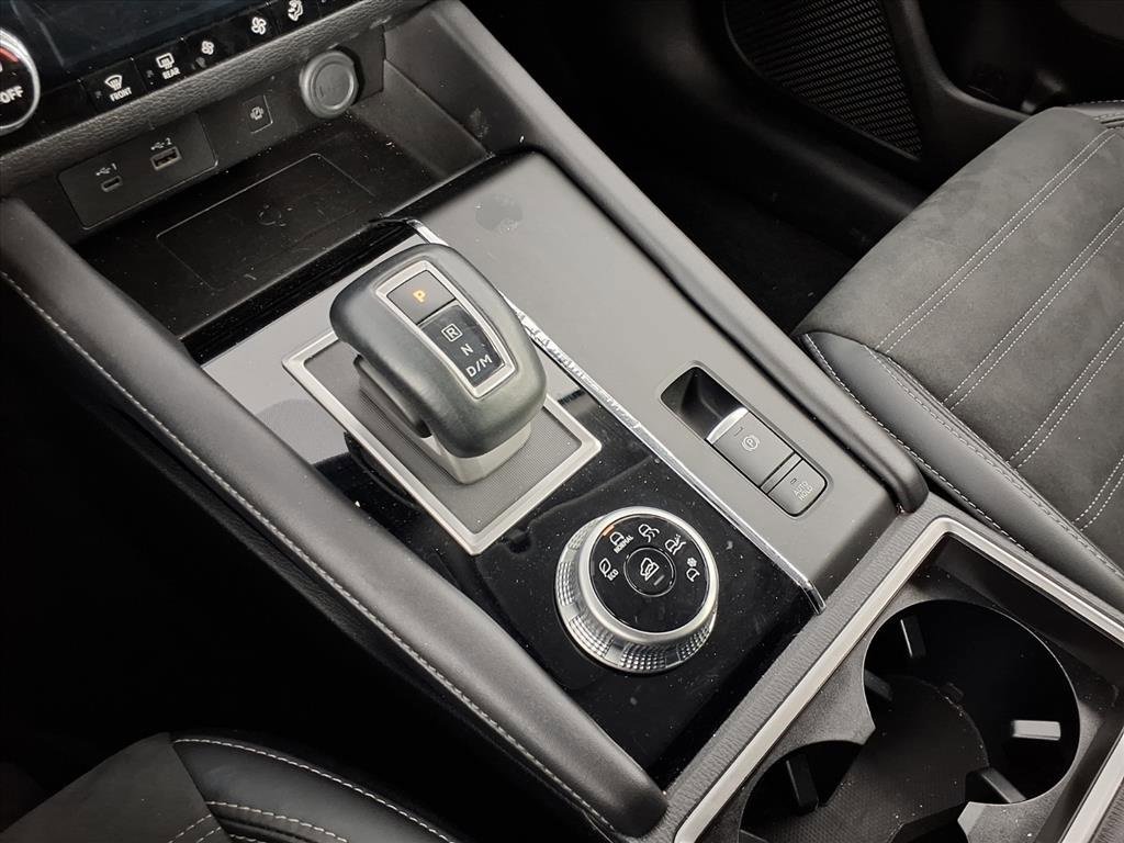 Used 2024 Mitsubishi Outlander SE Black Edition image 18