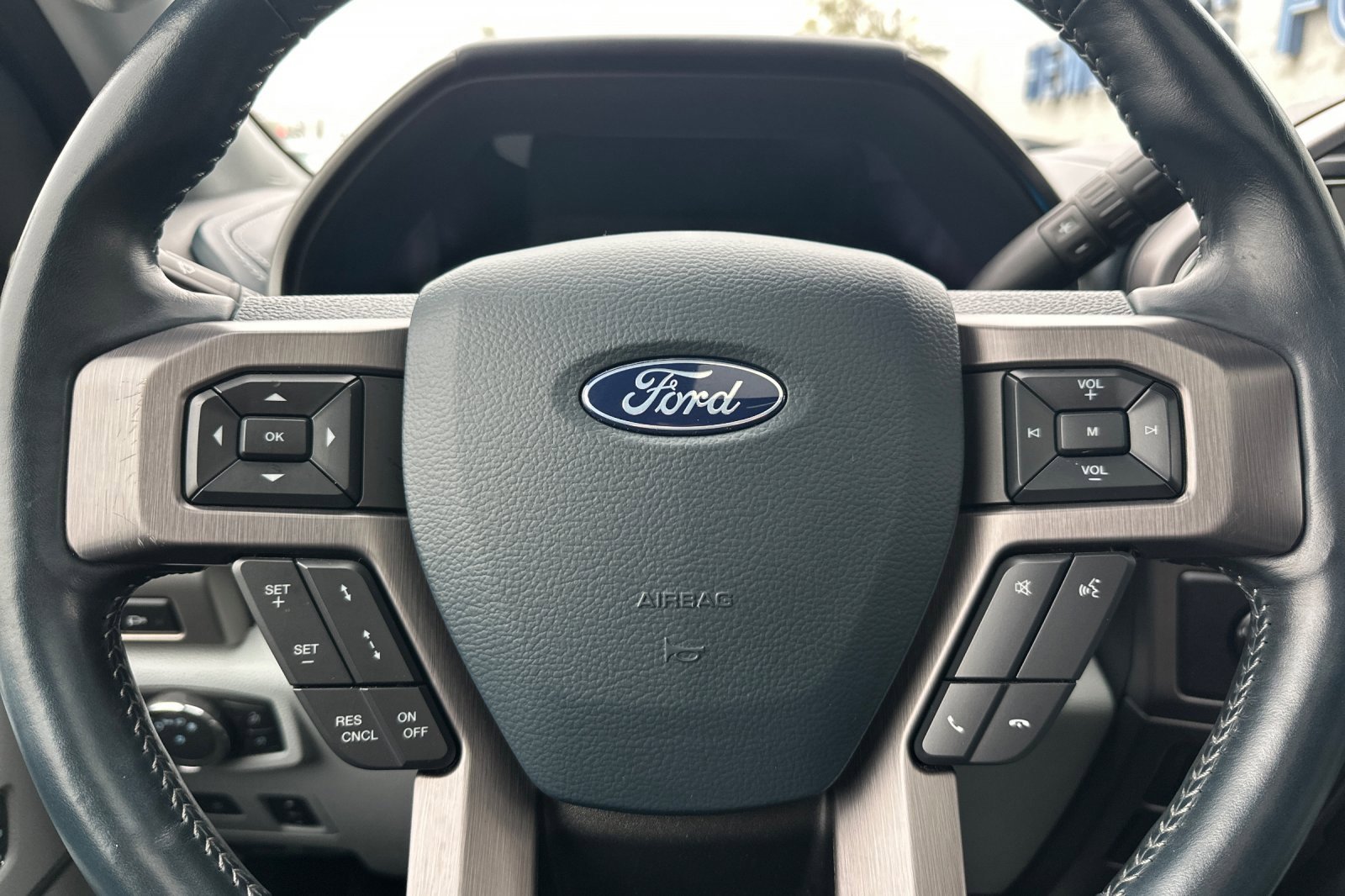 Used 2022 Ford F450 Limited w/ FX4 Off-Road Package image 23