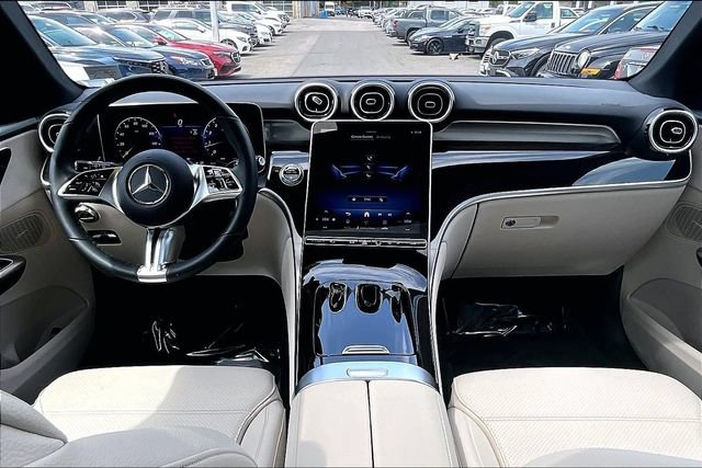 Used 2026 Mercedes-Benz GLC 300 4MATIC image 12