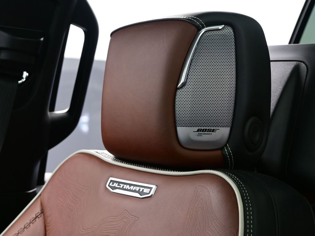 Used 2023 GMC Yukon Denali Ultimate image 32