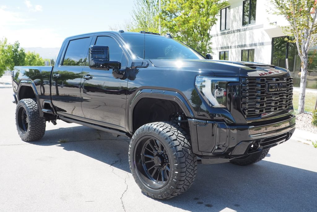 Used 2026 GMC Sierra 3500 Denali w/ Technology Package AWD/4WD image 9