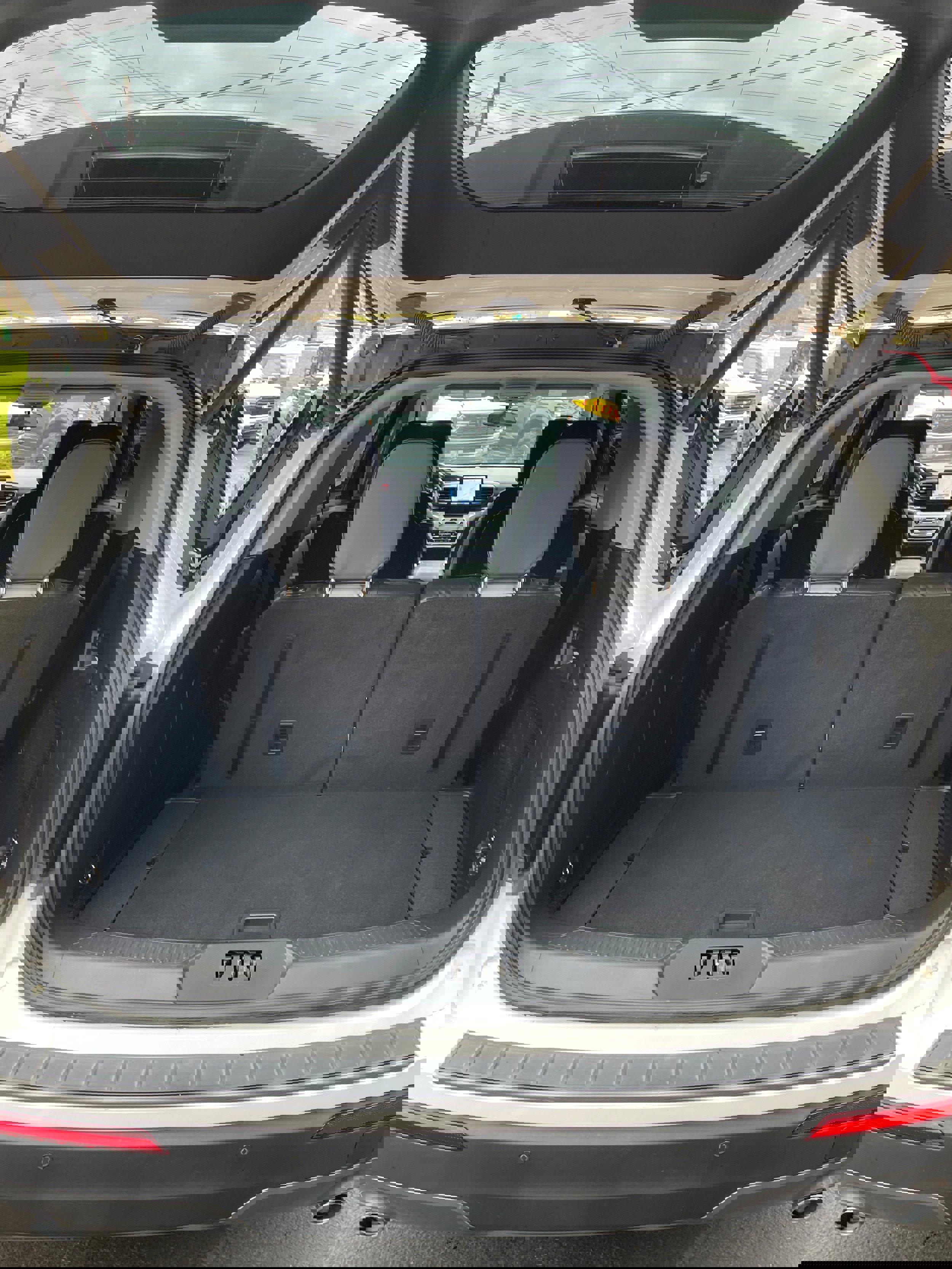 Used 2021 Ford Explorer XLT w/ Equipment Group 202A image 32