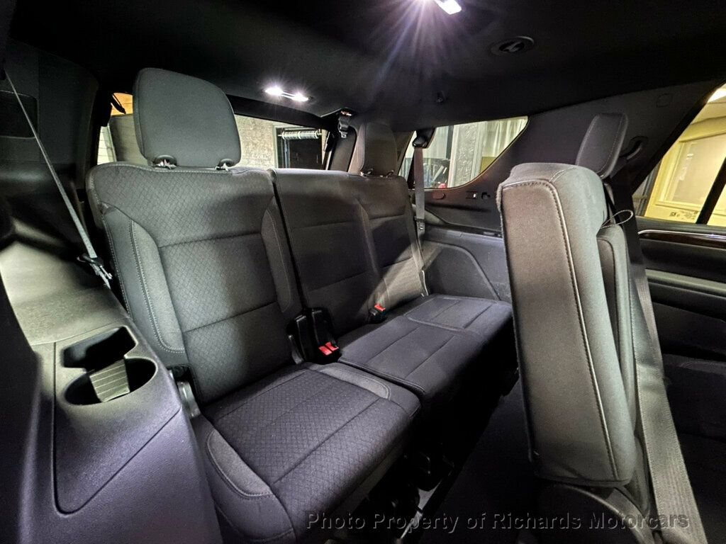 Used 2023 GMC Yukon SLE w/ Gmc Pro Safety Plus Package AWD/4WD image 18