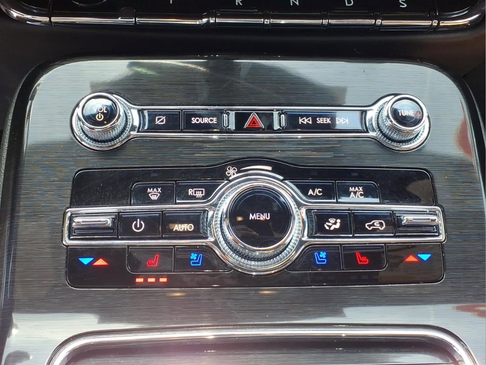 Used 2023 Lincoln Nautilus Reserve image 9