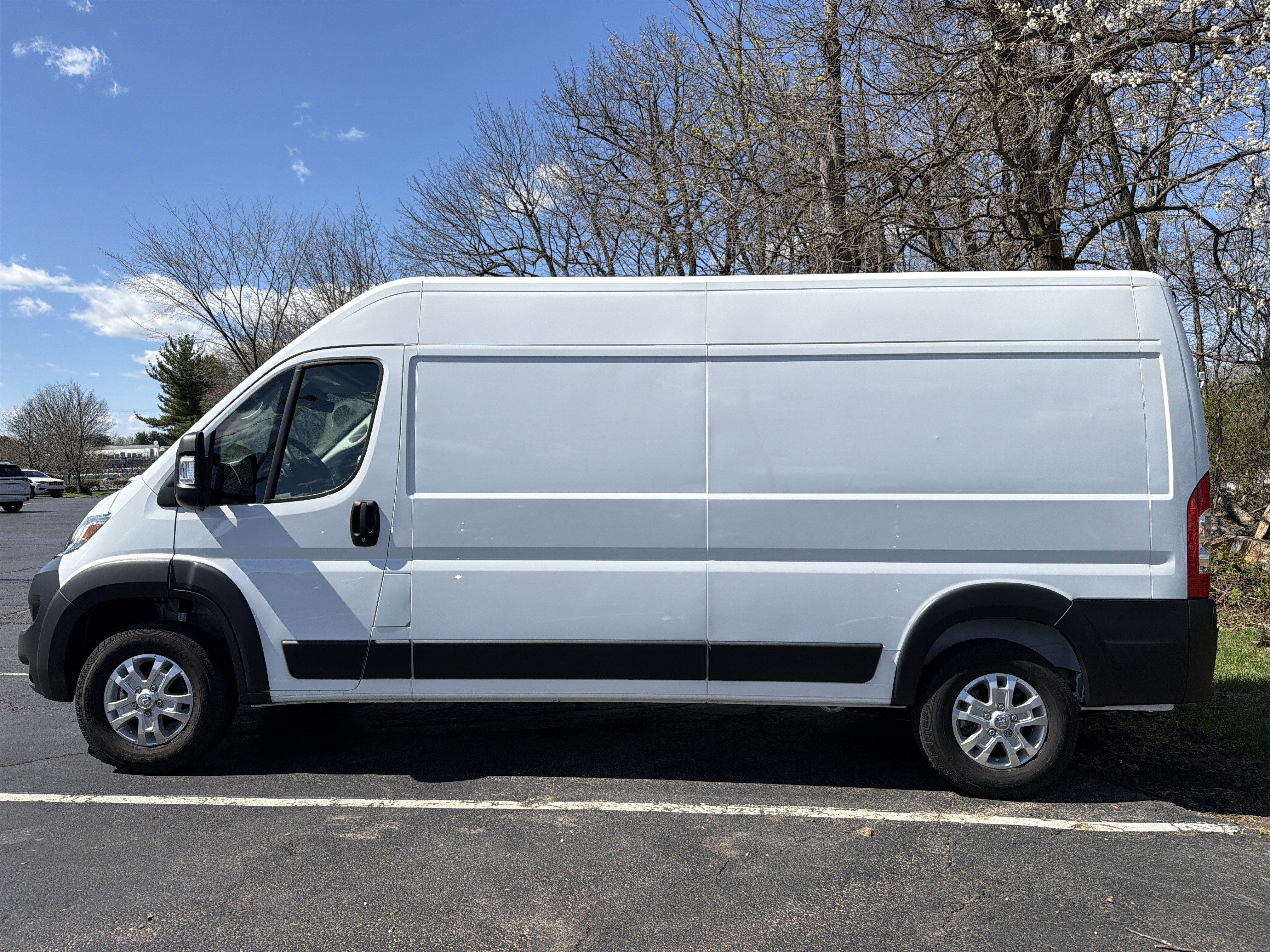 Used 2024 RAM ProMaster 2500 w/ Quick Order Package 22G SLT FWD image 4