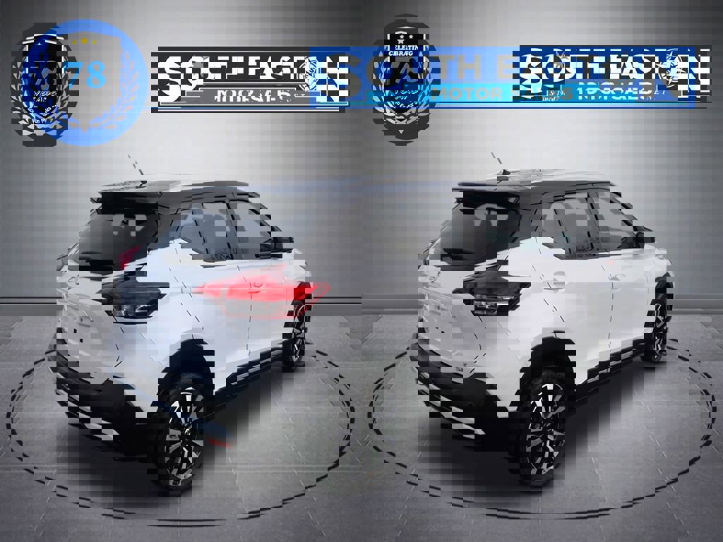 Used 2020 Nissan Kicks SR w/ SR Premium Package image 6