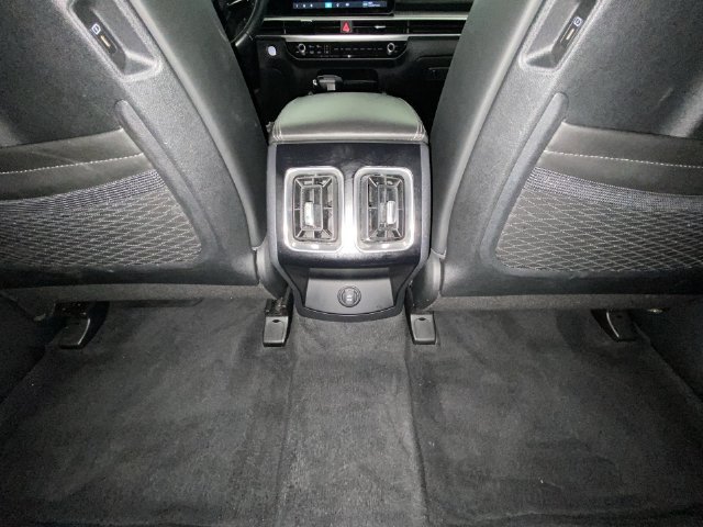 Used 2024 Kia Sorento S AWD/4WD image 29