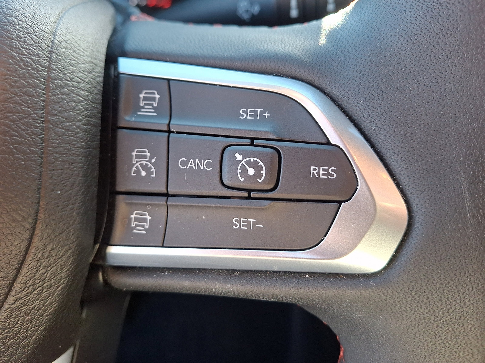 Used 2023 Jeep Compass Trailhawk w/ Trailhawk Elite Group AWD/4WD image 22