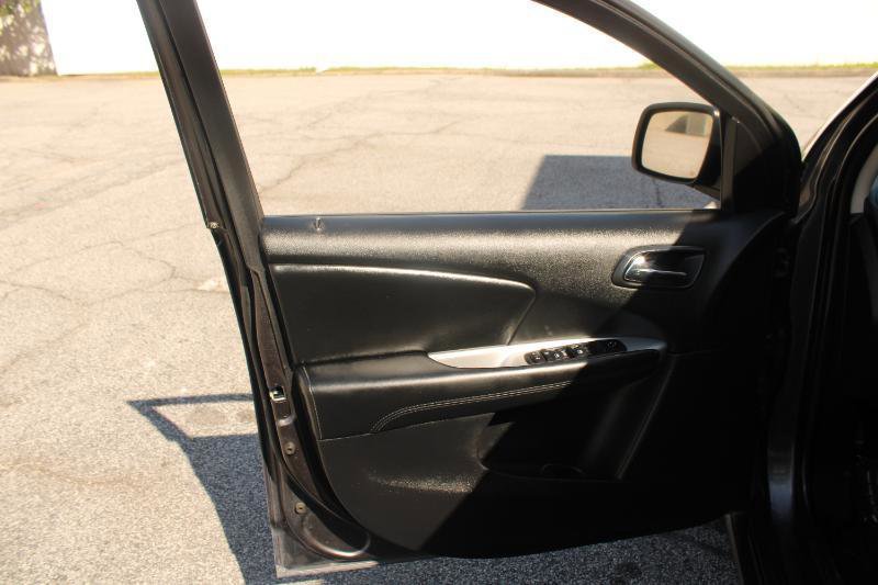 Used 2020 Dodge Journey SE w/ SE Popular Equipment Group FWD image 16