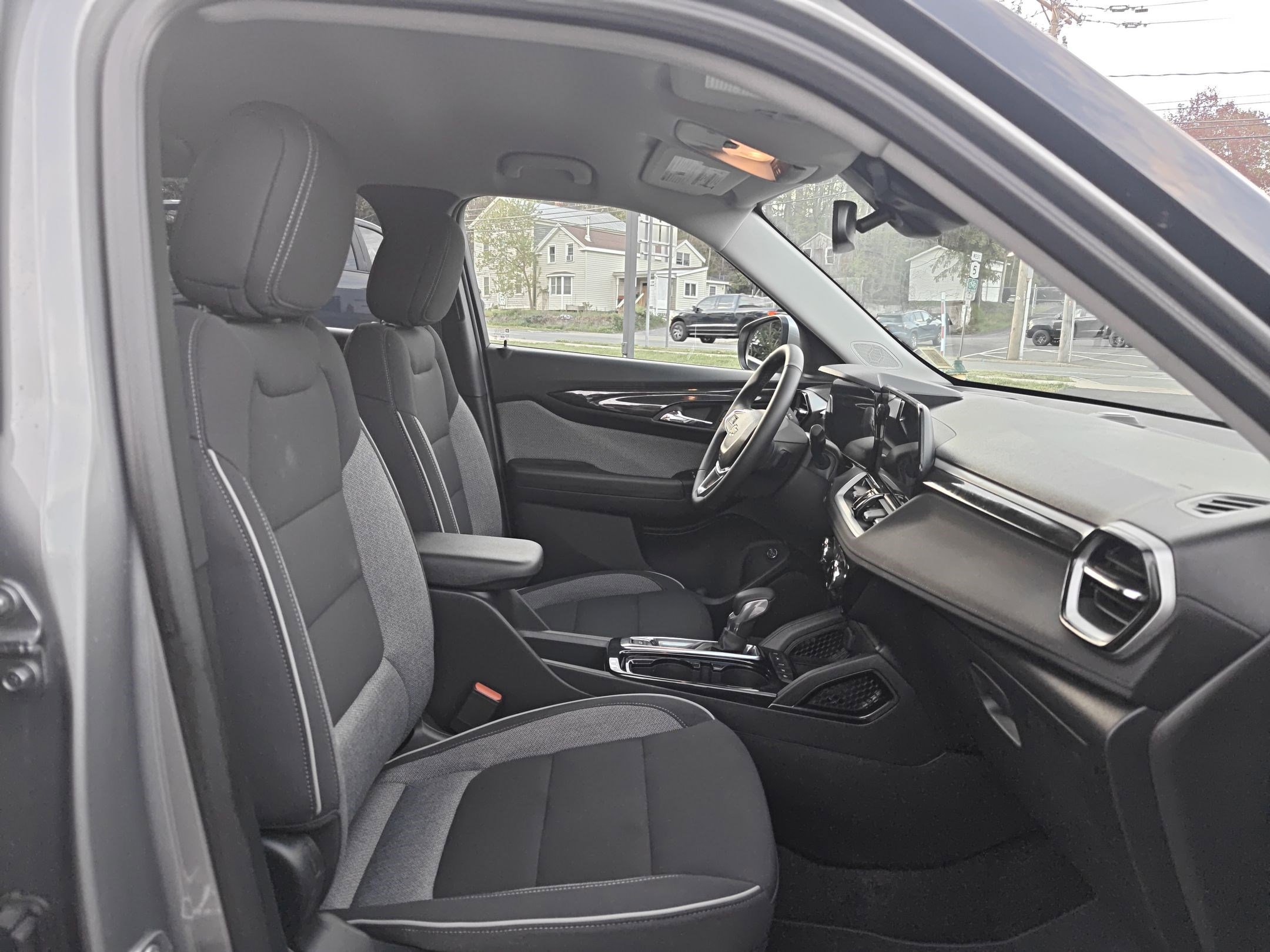 Certified 2026 Chevrolet TrailBlazer LT w/ Convenience Package FWD image 28