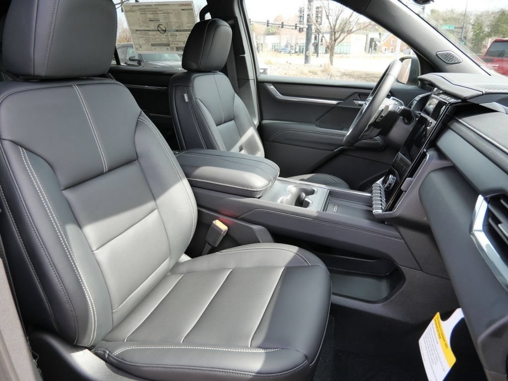New 2026 GMC Acadia Elevation w/ Black Edition AWD/4WD image 23