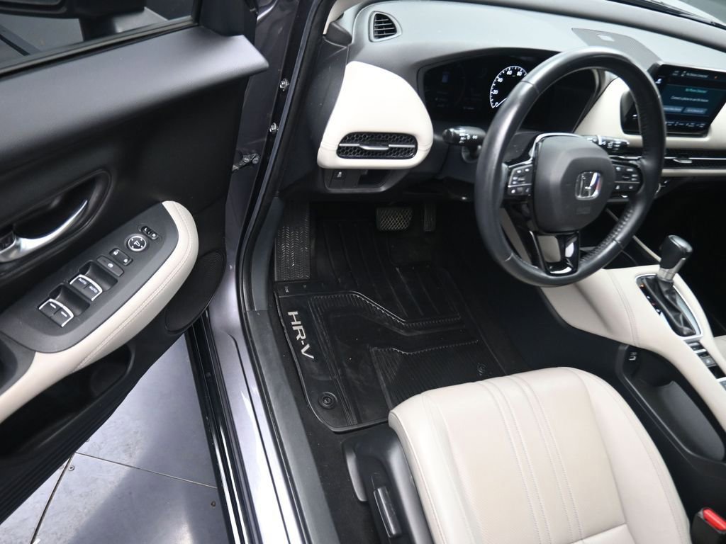 Used 2023 Honda HR-V EX-L image 12