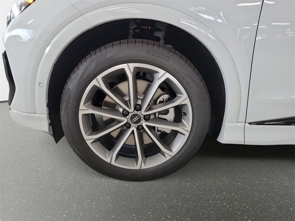 New 2026 Audi Q4 e-tron Premium Plus image 10