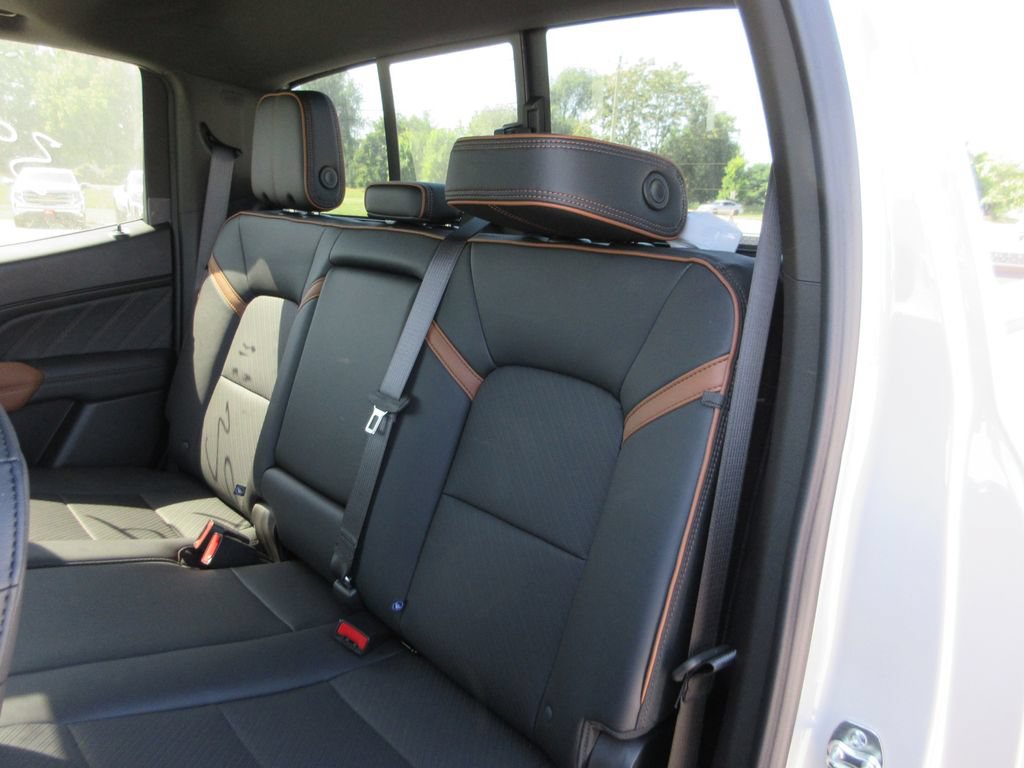 New 2026 GMC Canyon AT4 w/ Technology Plus Package AWD/4WD image 10