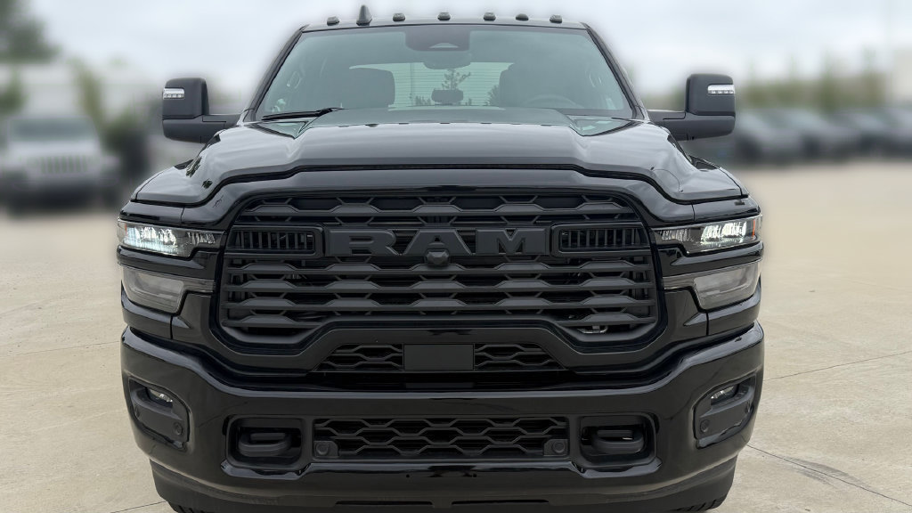 New 2026 RAM 3500 Big Horn AWD/4WD image 18