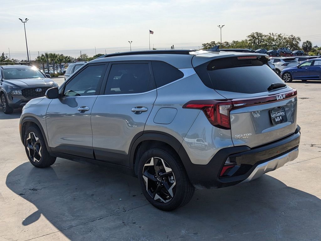 Certified 2025 Kia Seltos EX w/ EX Sunroof Package image 5