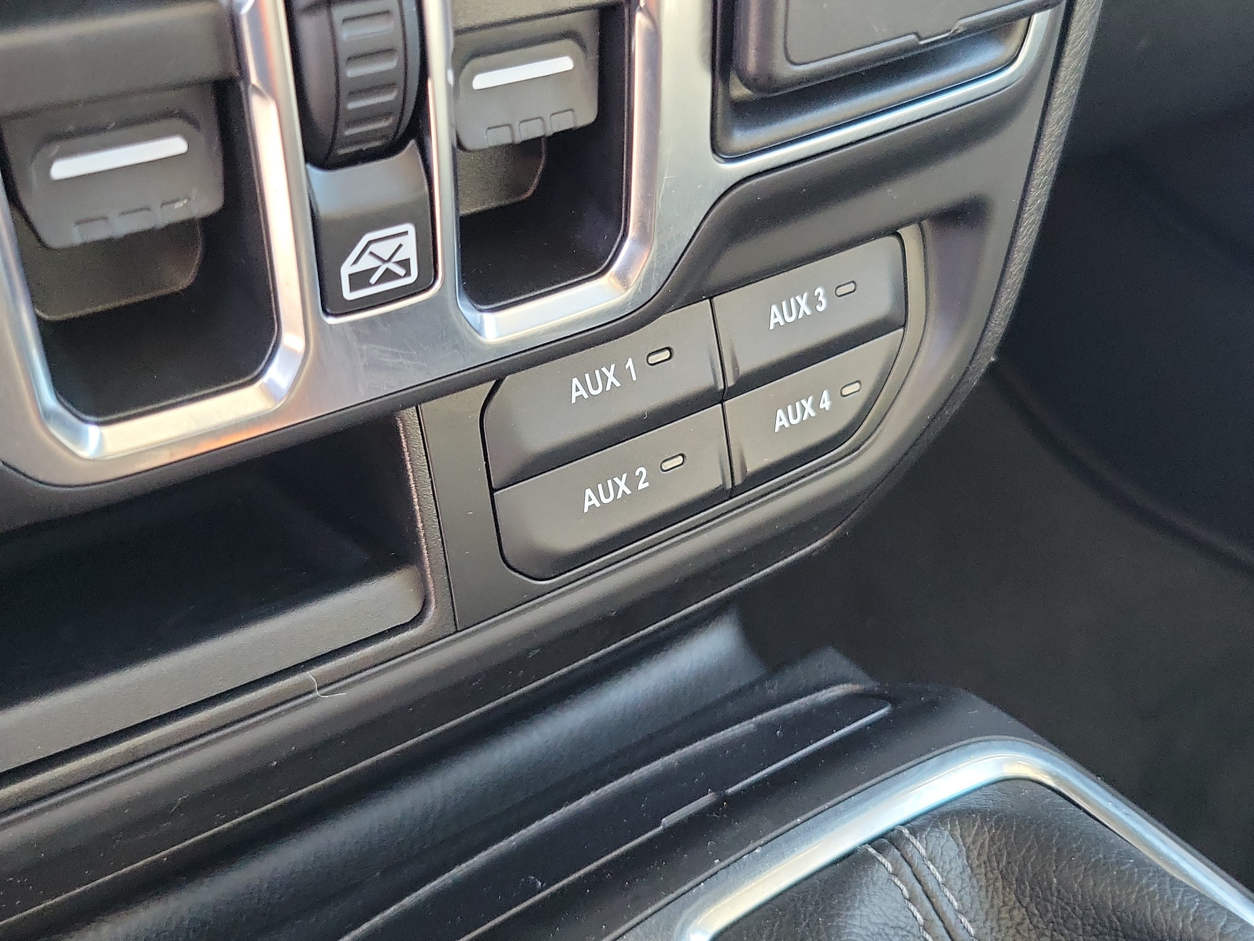 Used 2024 Jeep Wrangler Unlimited Sport AWD/4WD image 25