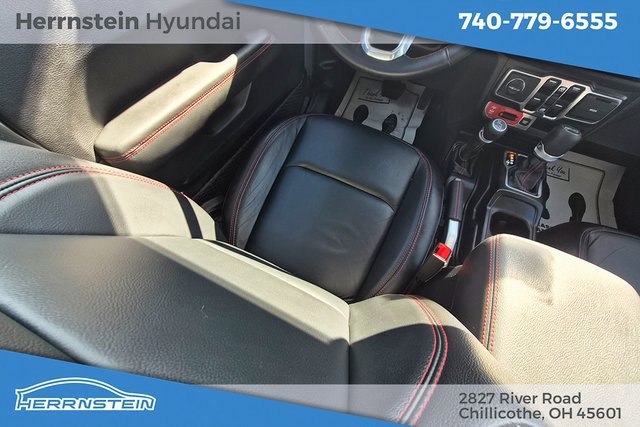 Used 2019 Jeep Wrangler Unlimited Rubicon w/ Dual Top Group image 14