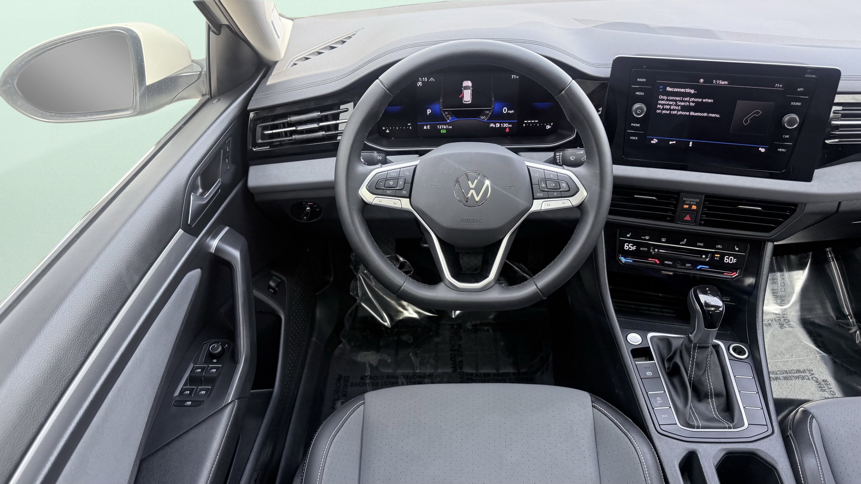 Used 2025 Volkswagen Jetta SE FWD image 45