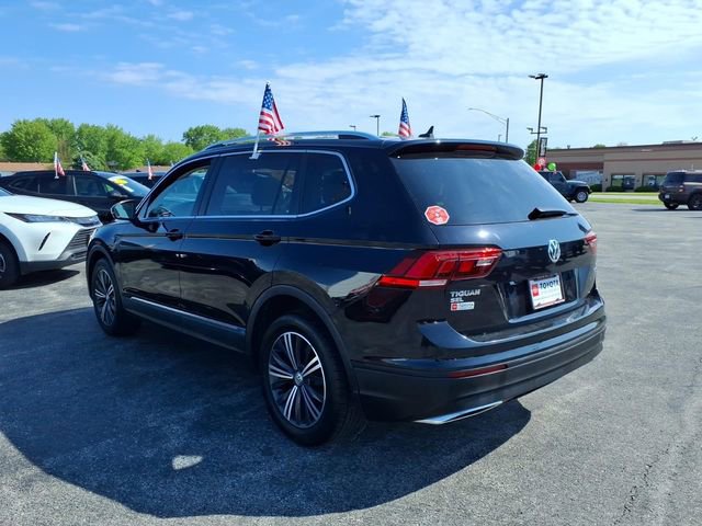 Used 2018 Volkswagen Tiguan SEL w/ 3rd Row Seat Package AWD/4WD image 6