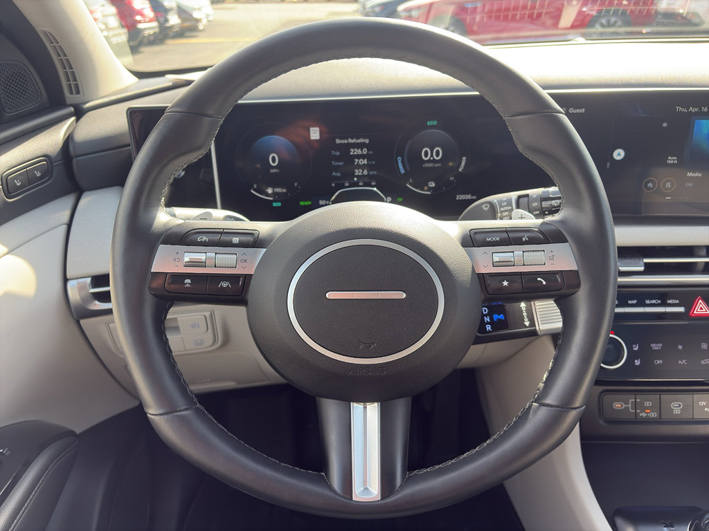 Used 2025 Hyundai Tucson Limited AWD/4WD image 23