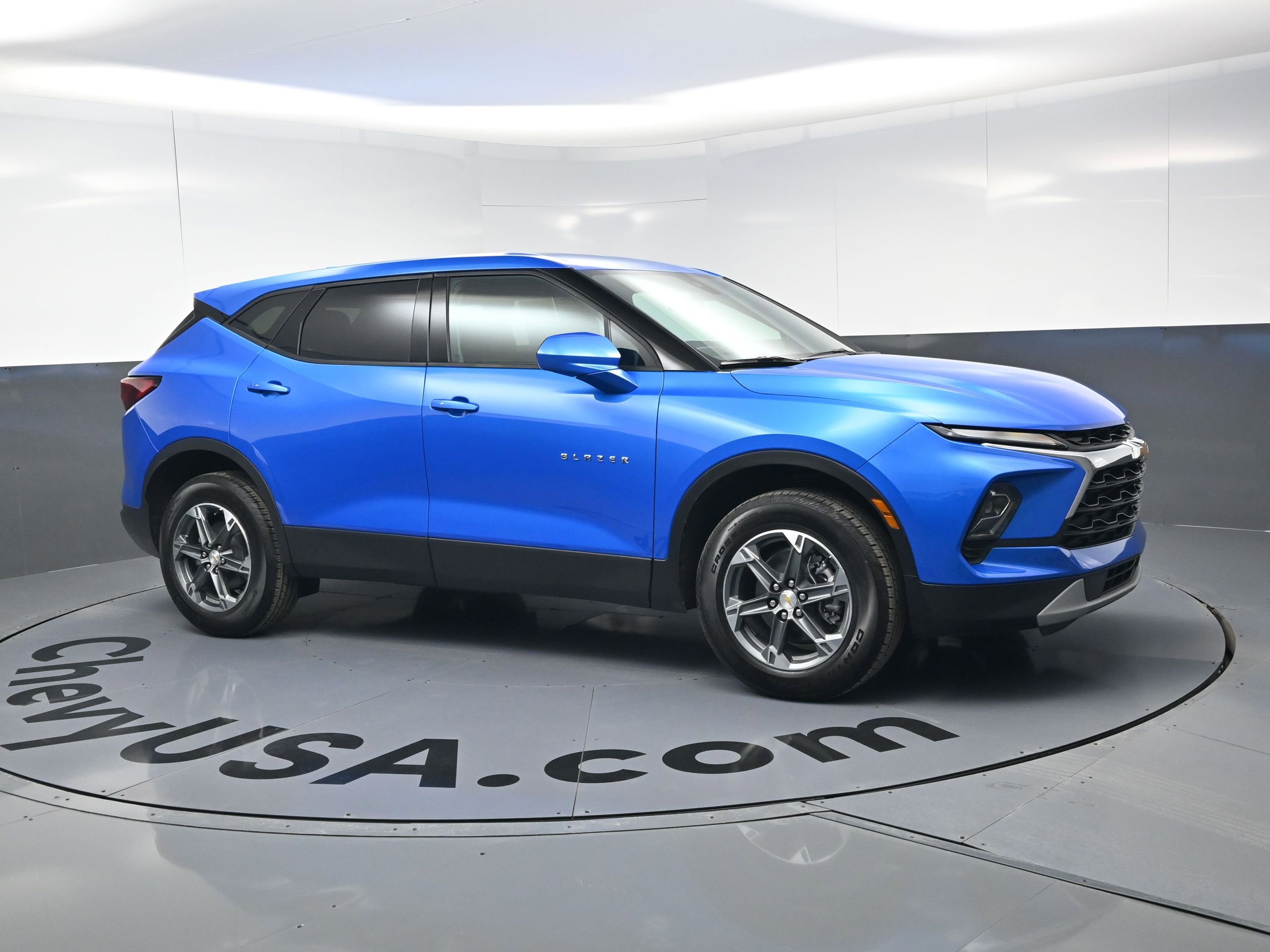 Certified 2025 Chevrolet Blazer LT image 2