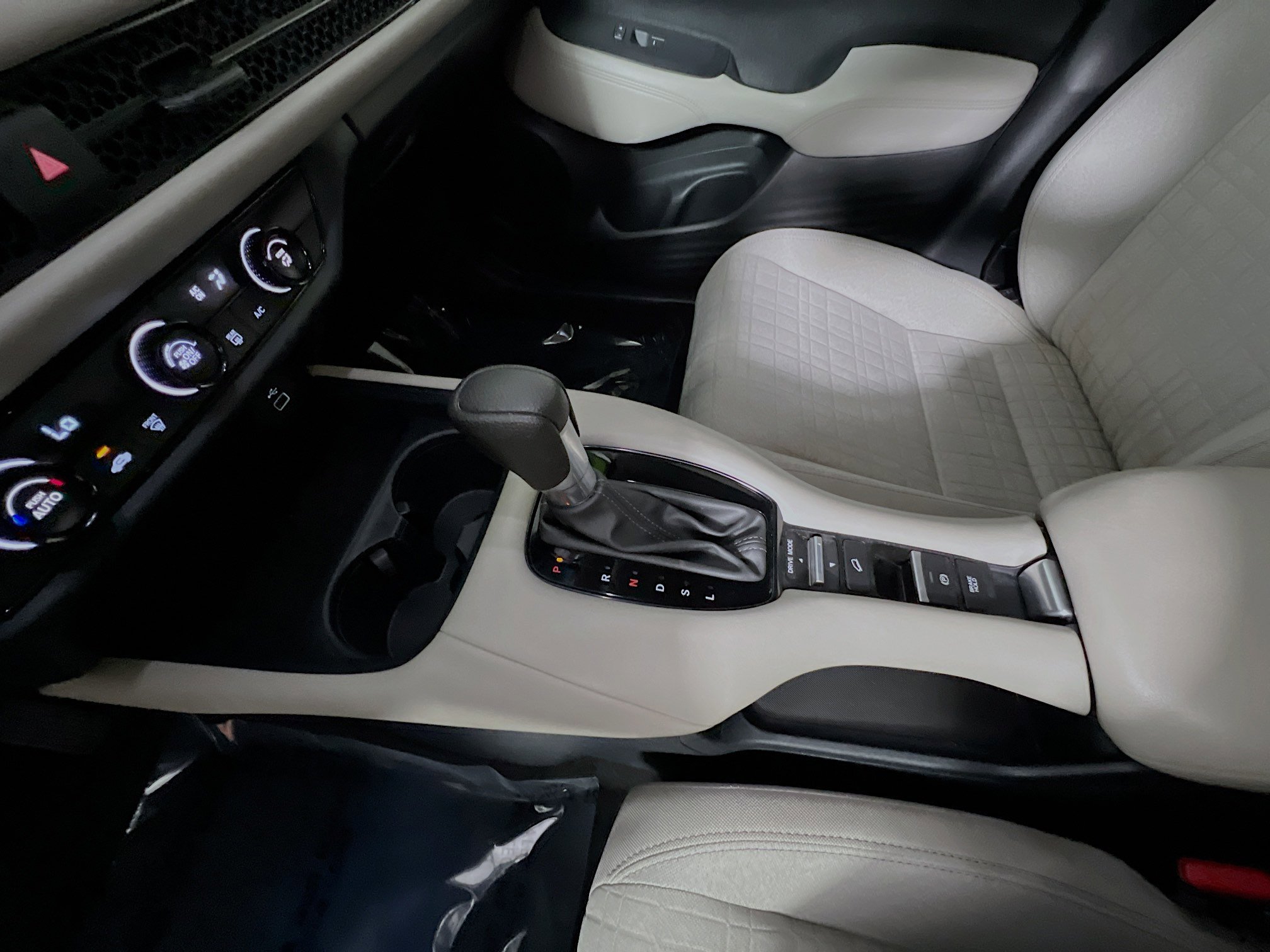 Used 2023 Honda HR-V LX image 25