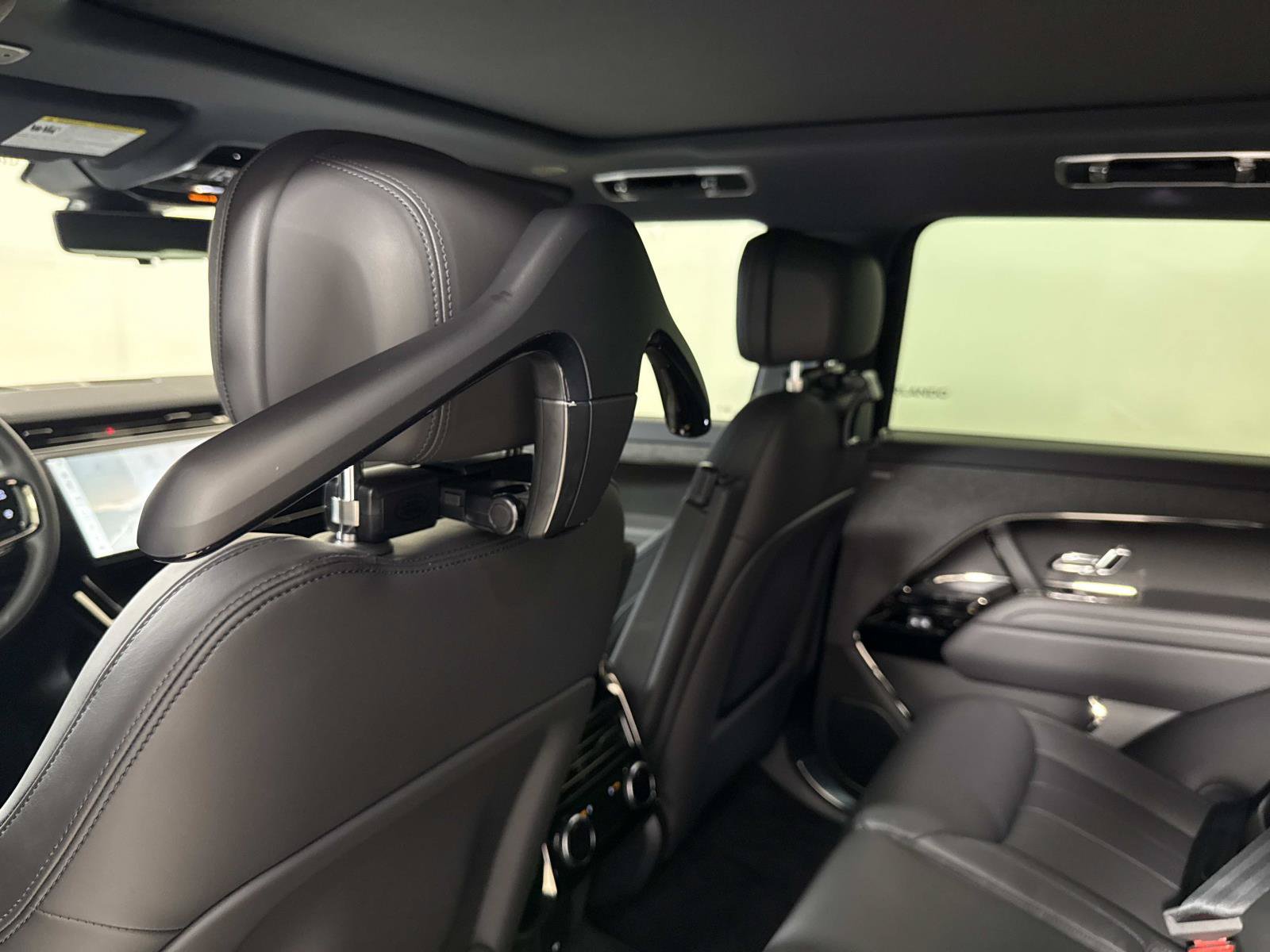 New 2027 Land Rover Range Rover Sport Dynamic SE AWD/4WD image 17
