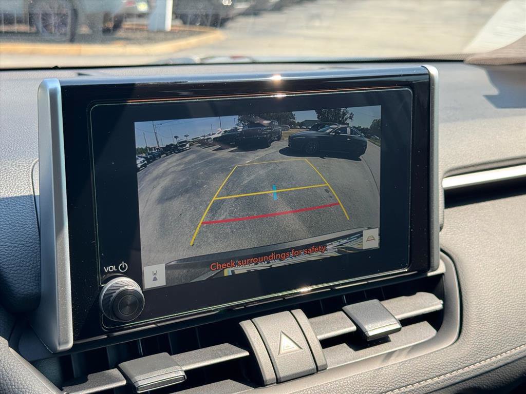 Used 2025 Toyota RAV4 XLE w/ Convenience Package FWD image 25