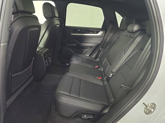 Certified 2024 Porsche Cayenne image 15