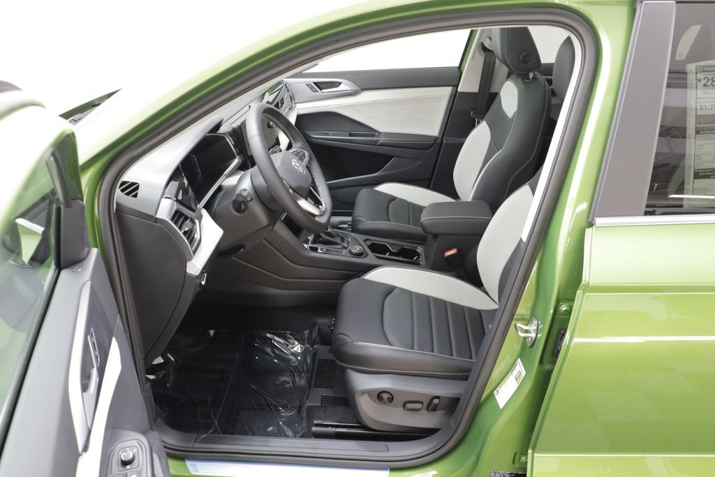 New 2026 Volkswagen Taos SEL AWD/4WD image 7