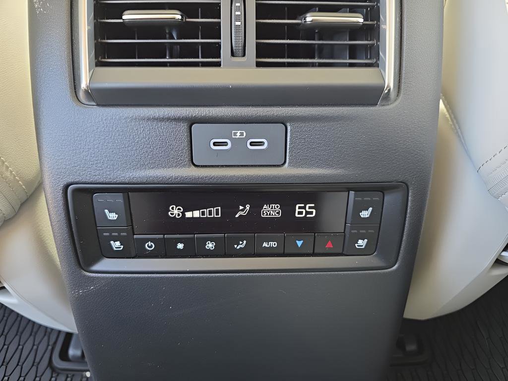 Certified 2024 MAZDA CX-90 3.3 Turbo S w/ Premium Plus image 45