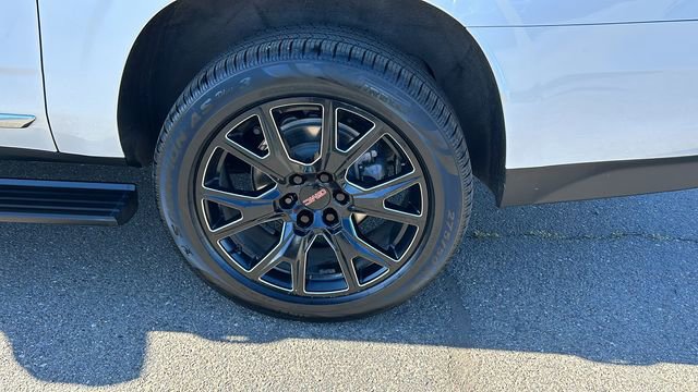 Used 2022 GMC Yukon XL Denali w/ Denali Premium Package image 6