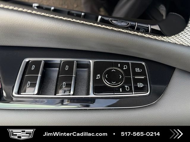 Certified 2025 Cadillac Optiq Luxury 2 w/ LPO, Floor Liner Package AWD/4WD image 23