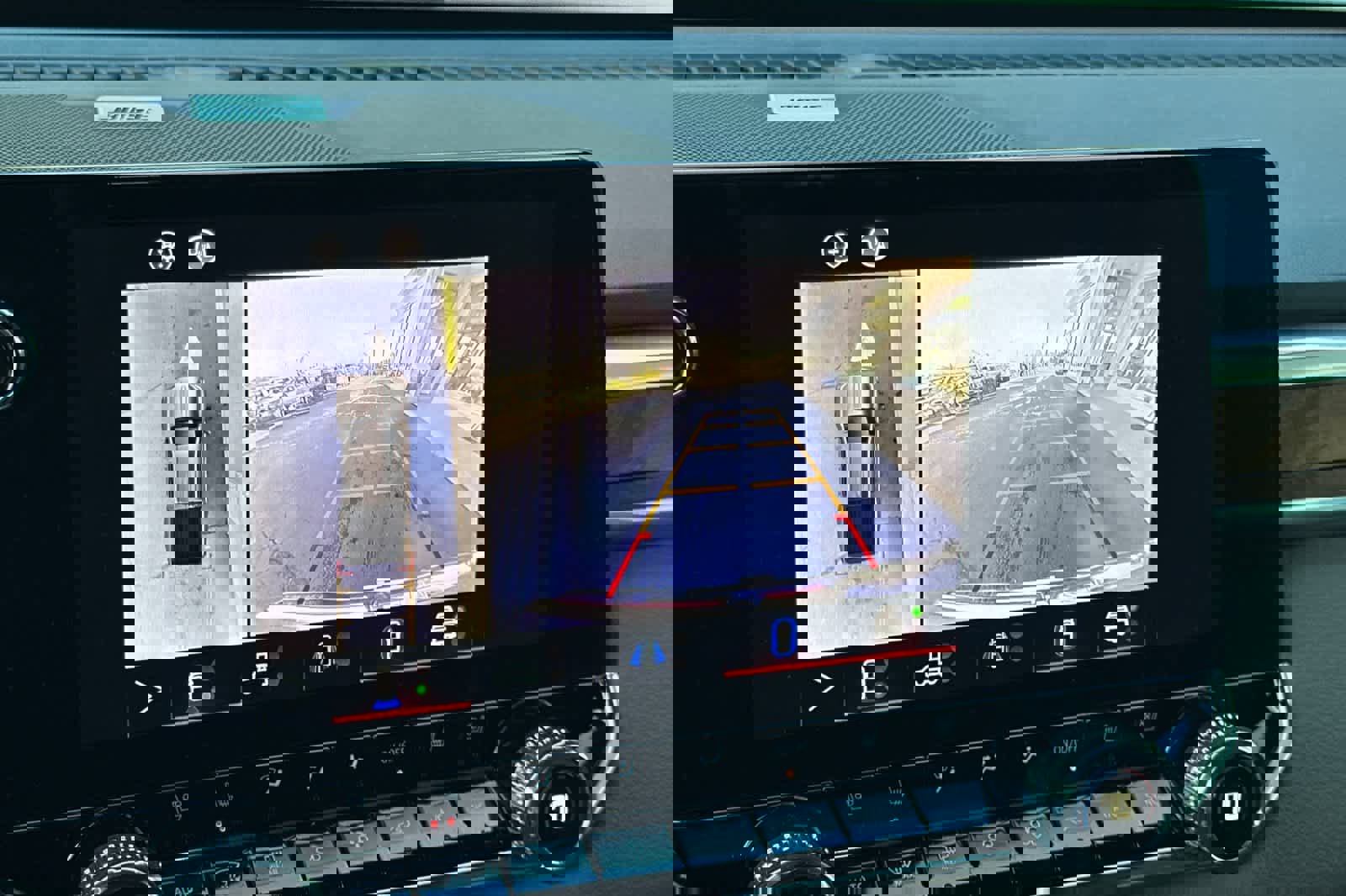 Used 2024 GMC Canyon Denali image 21