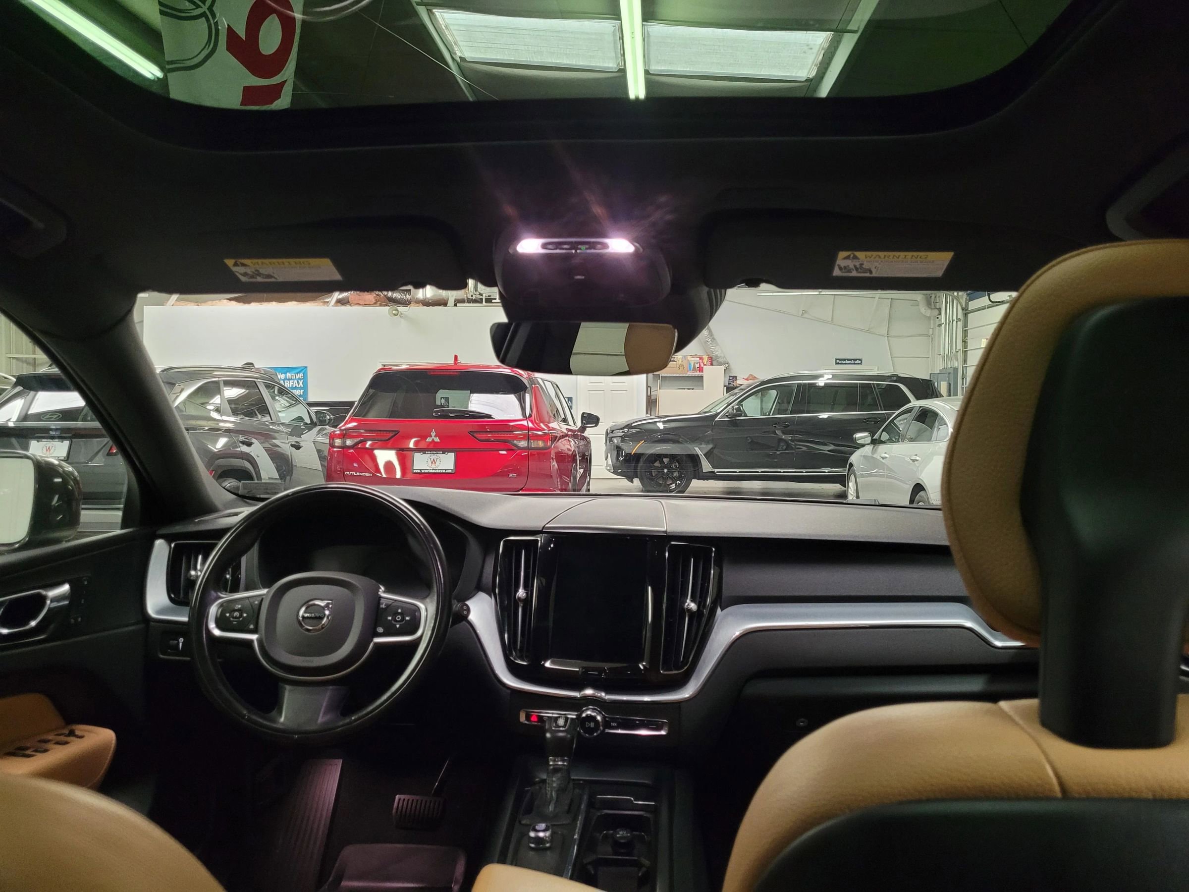 Used 2018 Volvo XC60 T5 Momentum w/ Vision Package image 36