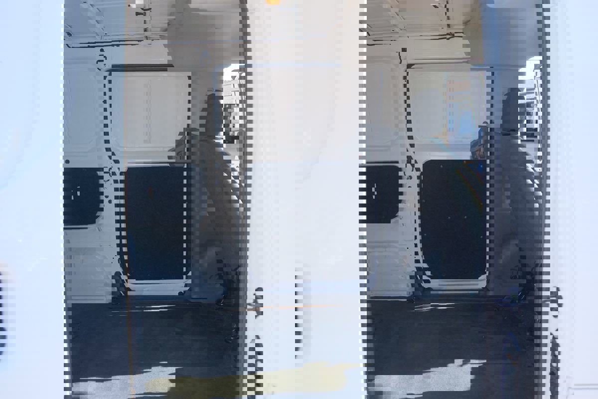 Used 2021 Nissan NV200 SV w/ Back Door Glass Package image 28