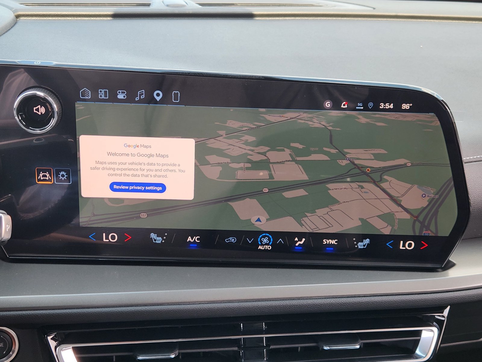 New 2027 Chevrolet Traverse LT FWD image 16