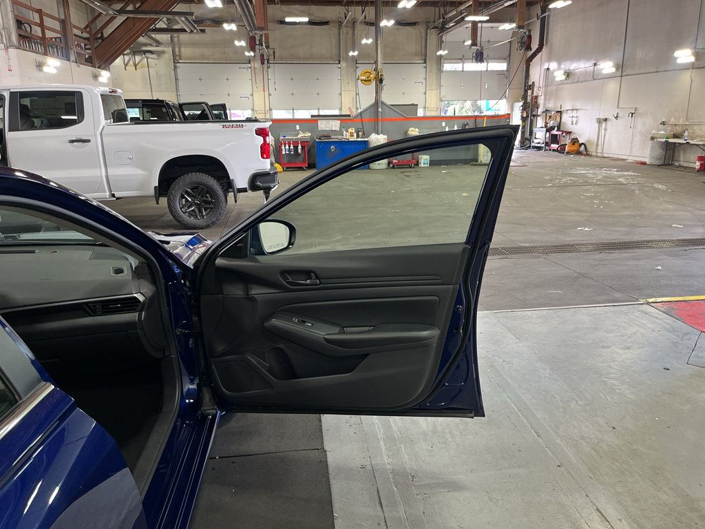 Used 2023 Nissan Altima 2.5 S FWD image 22