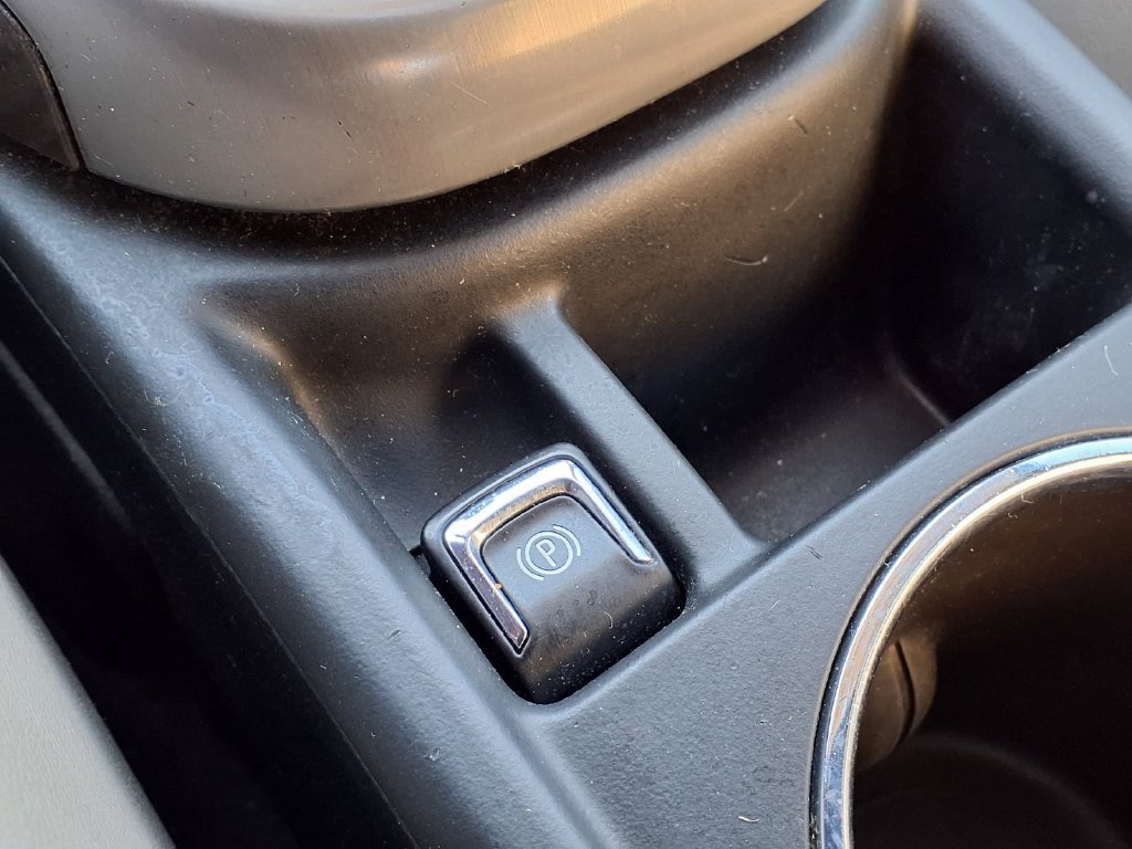 Used 2015 Buick Verano Convenience FWD image 16