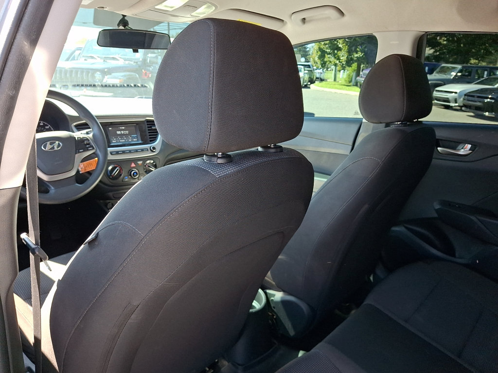 Used 2021 Hyundai Accent SE FWD image 21