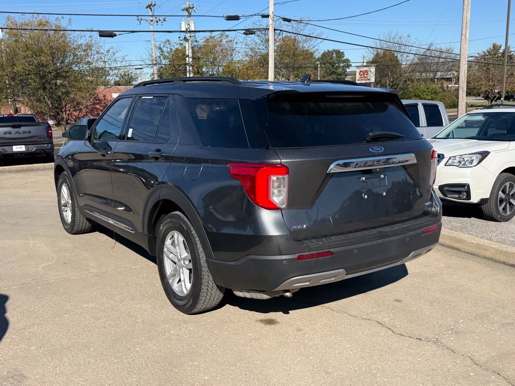 Used 2020 Ford Explorer XLT w/ Equipment Group 202A AWD/4WD image 8