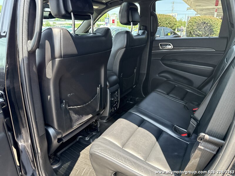 Used 2017 Jeep Grand Cherokee Limited AWD/4WD image 18