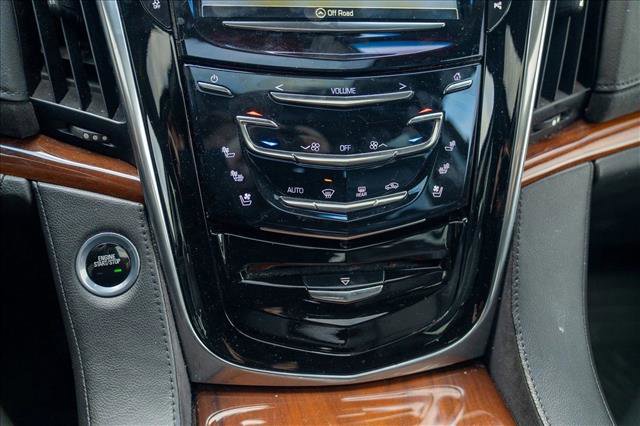 Used 2018 Cadillac Escalade Premium Luxury image 19