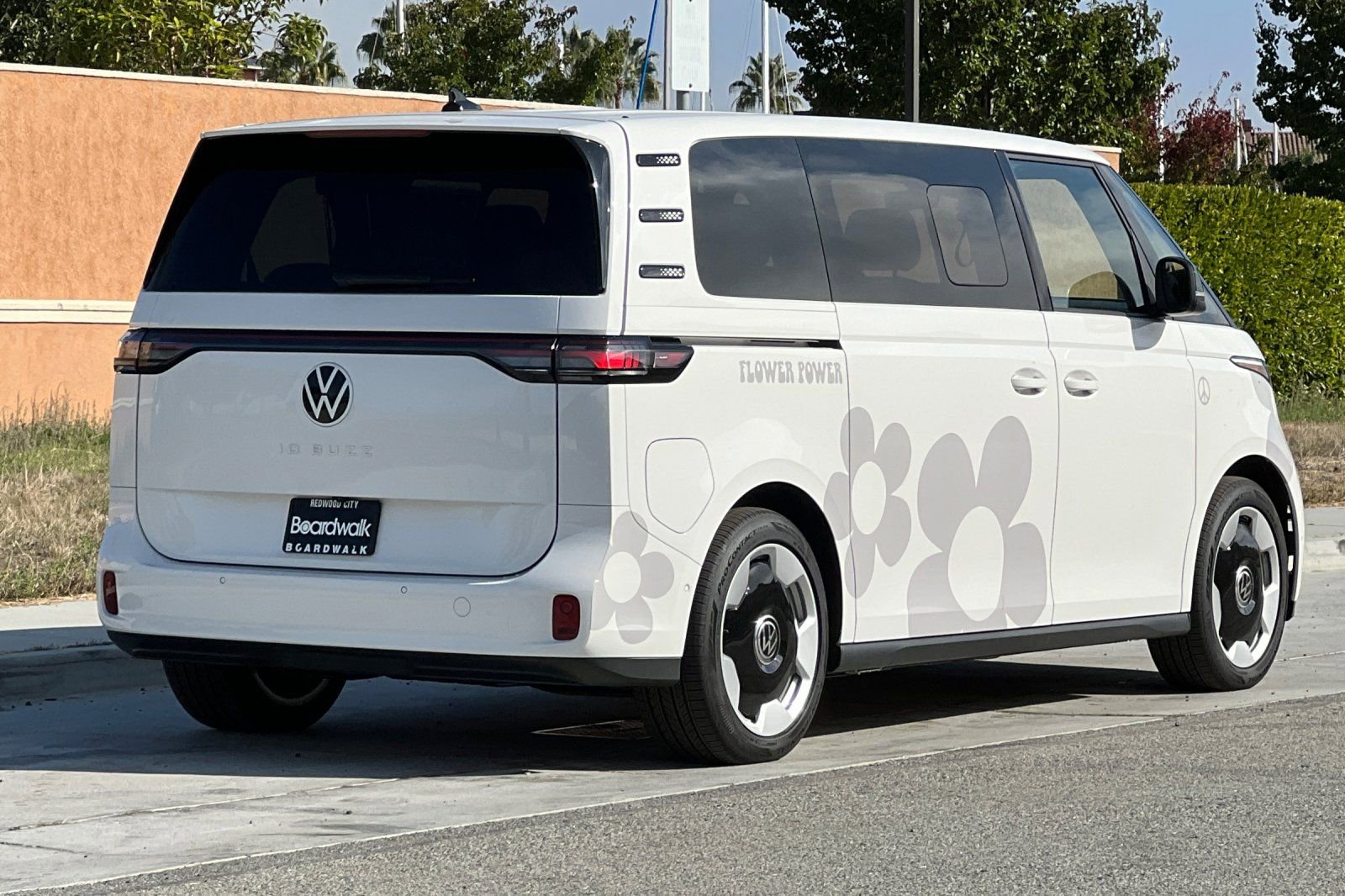 New 2025 Volkswagen ID. Buzz Pro S RWD image 4